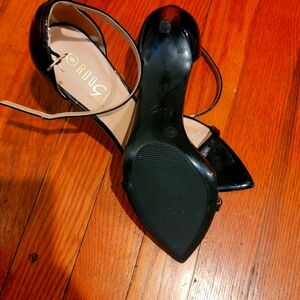 Black Rouge Helium Heels